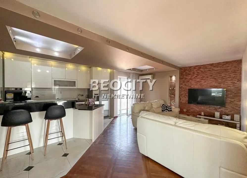 Izdavanje, trosoban stan, 96m², Palata Pravde, Beograd