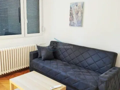 Rent, two bedroom apartment, 45m², Savski Venac, Beograd - image 2