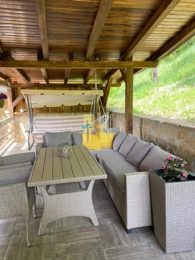 Prodaja, kuća, 150m², Rakovac, Novi Sad Sve Podlokacije