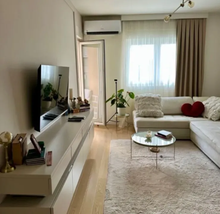 Prodaja, jednosoban stan, 47m², Central Point, Podgorica