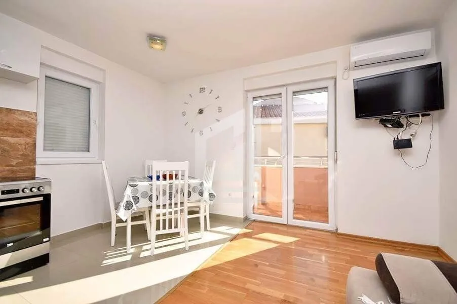 Prodaja, dvosoban stan, 55m², Igalo, Herceg Novi