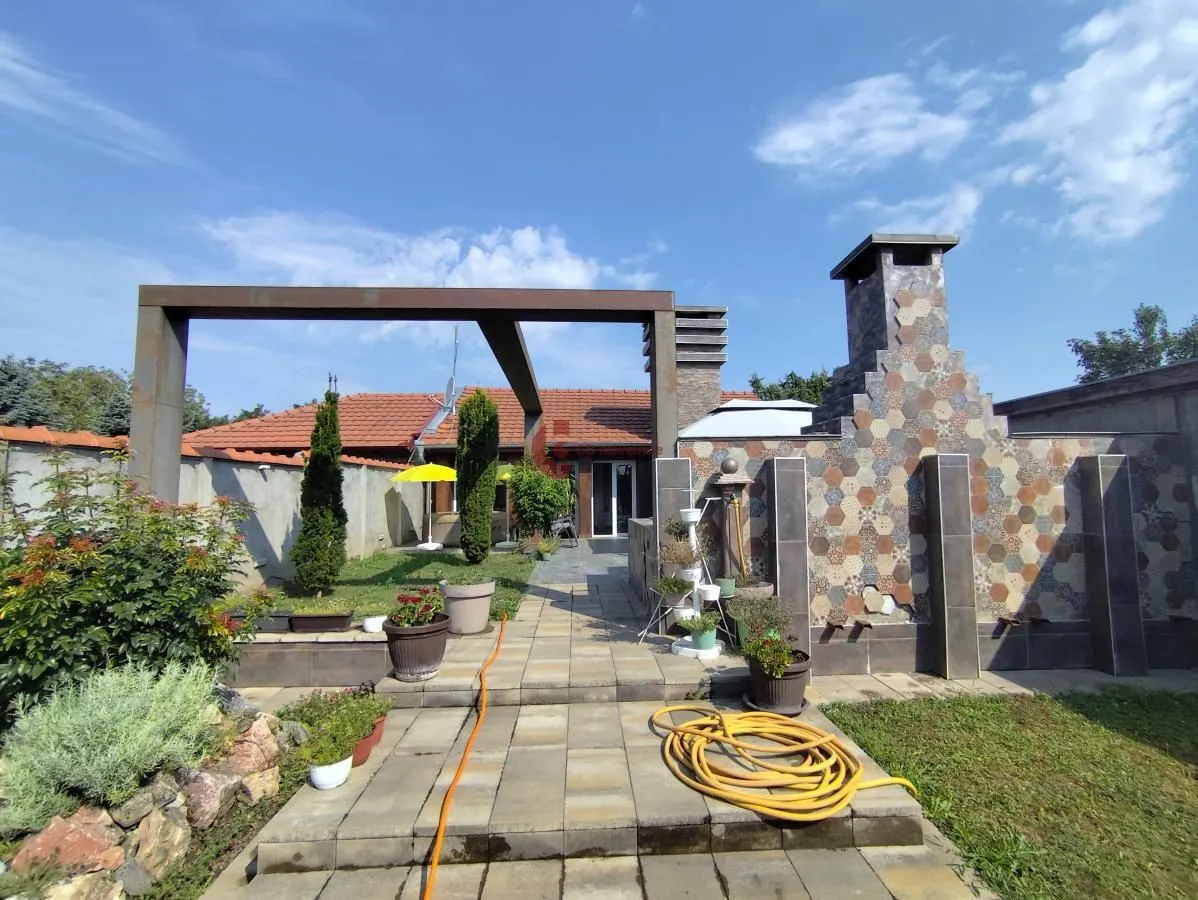 Prodaja, kuća, 51m², Mali Radanovac, Subotica