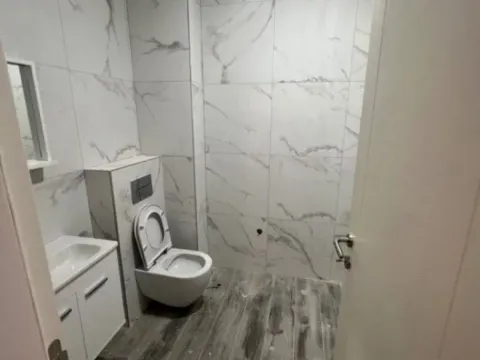 Izdavanje, jednosoban stan, 54m², Dobrota, Kotor - image 8