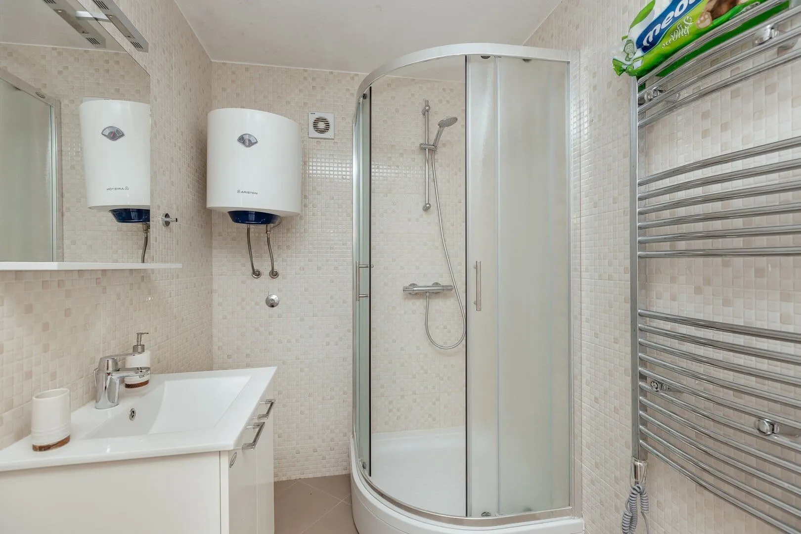 Sale, house, 176m², Kotor, Crna Gora