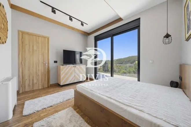 Prodaja, kuća, 421m², Banja Vrdnik, Irig