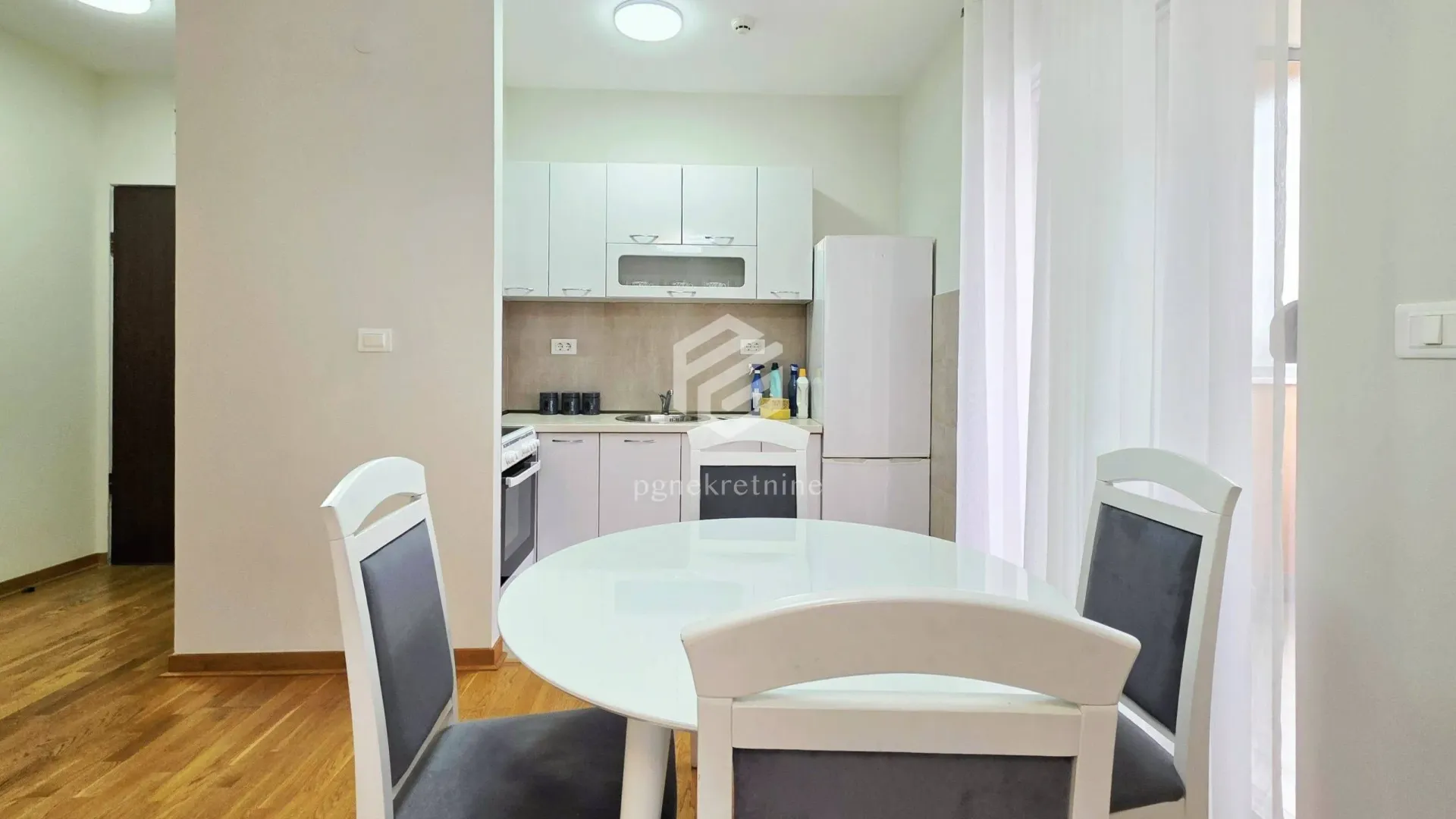 Rent, one bedroom apartment, 47m², City Kej, Podgorica