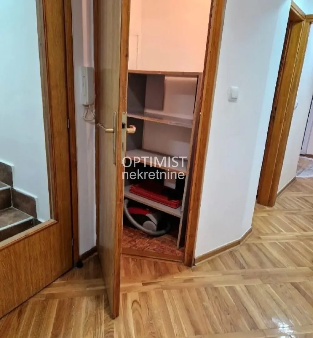 Izdavanje, dvosoban stan, 65m², Čukarica, Beograd