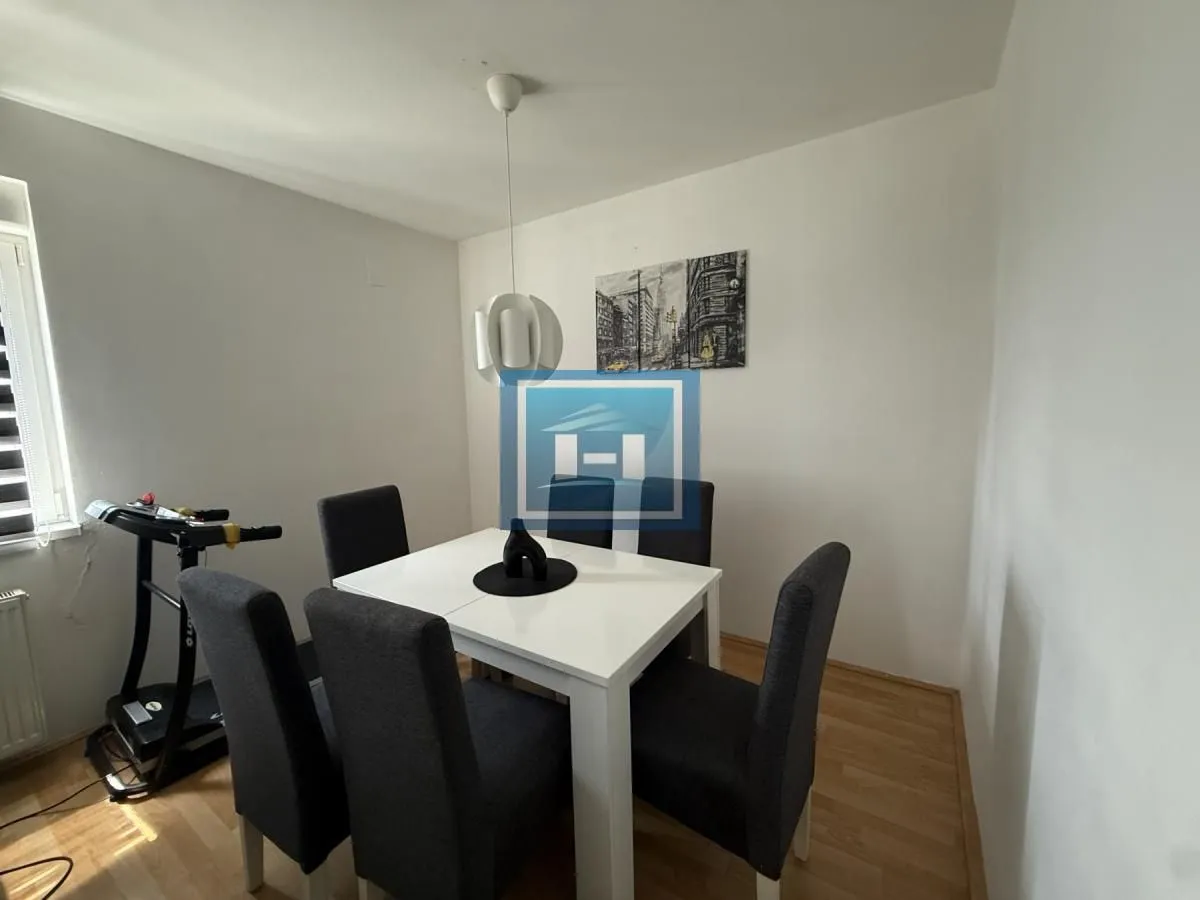 Prodaja, trosoban stan, 79m², Centar, Jagodina