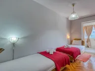 Rent, one bedroom apartment, 45m², Bulevar, Budva - image 11