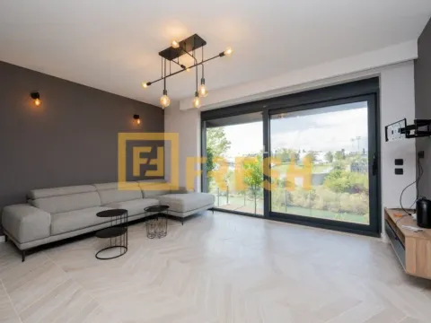 Rent, house, 214m², Stara Varoš, Podgorica