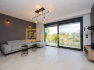 Izdavanje, kuća, 214m², Stara Varoš, Podgorica - image 1