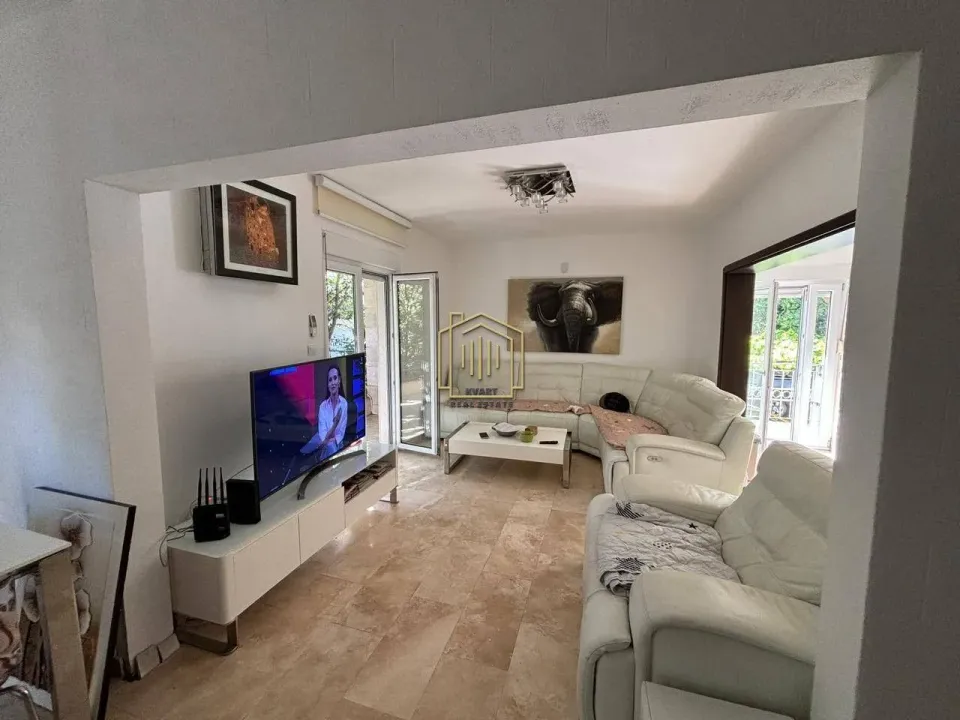 Sale, three bedroom apartment, 103m², Bečići, Budva
