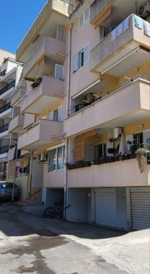 Prodaja, dvosoban stan, 61m², Gospoština, Budva