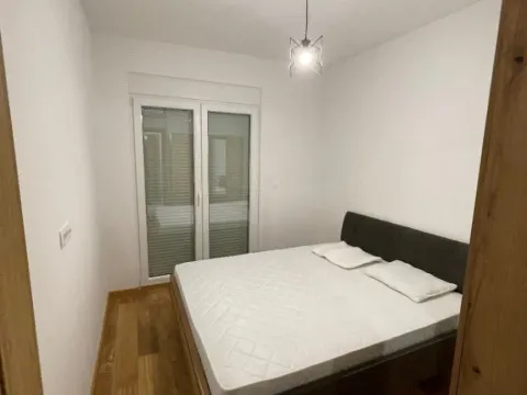 Izdavanje, jednosoban stan, 48m², New City, Podgorica - image 4