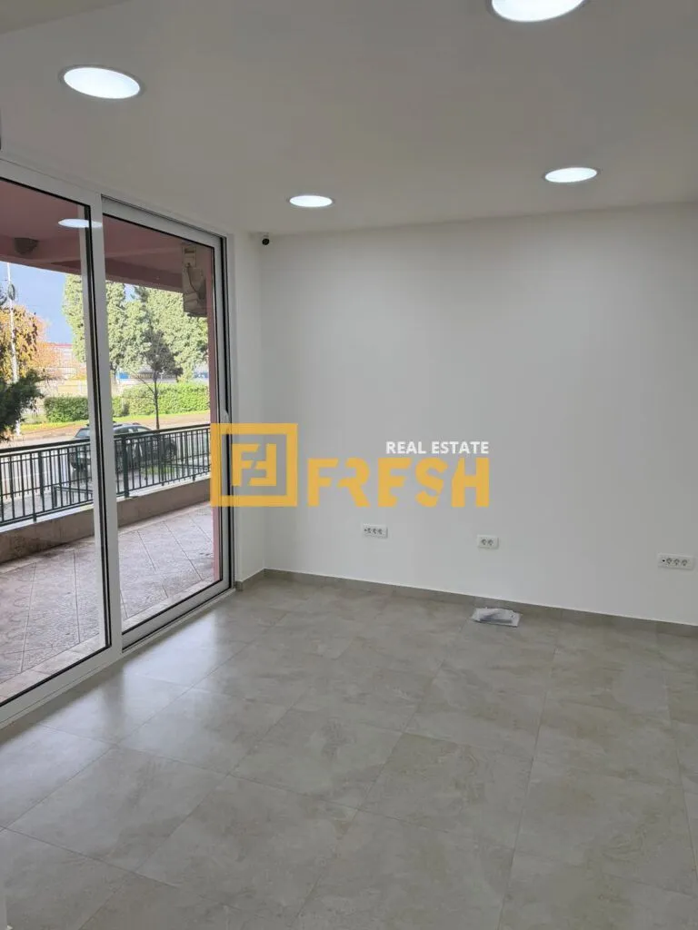 Sale, office space, 57m², Krivi Most, Podgorica