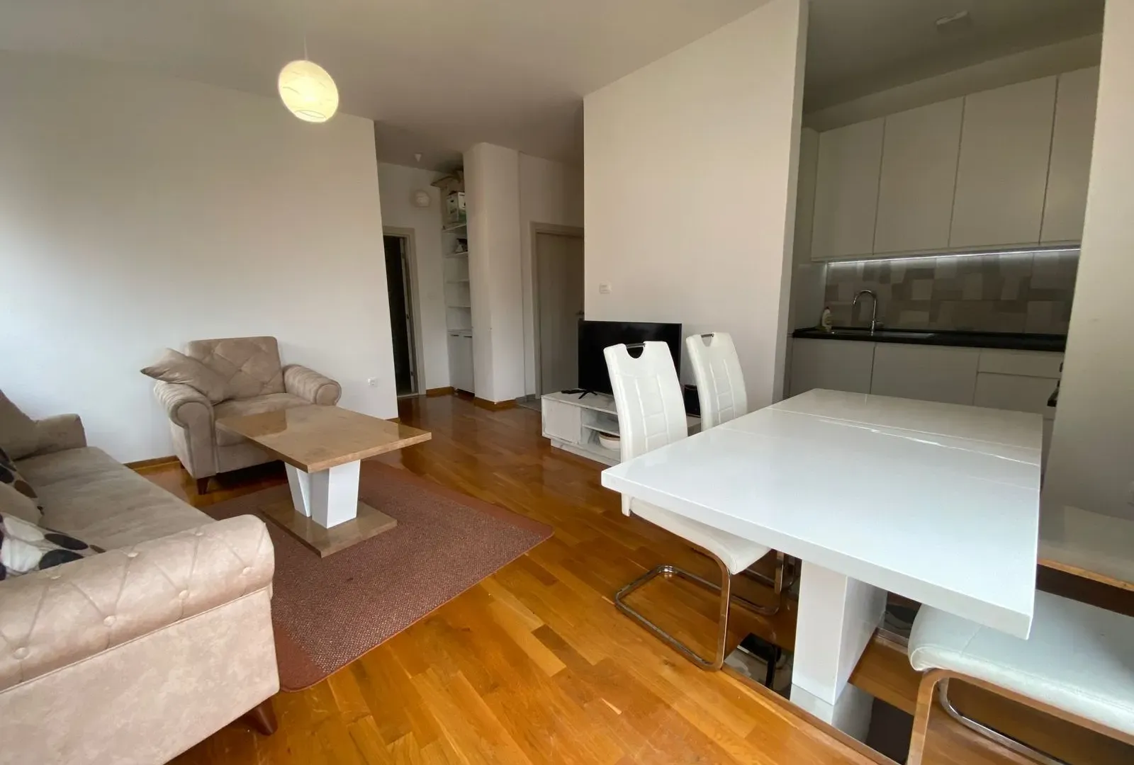 Sale, two bedroom apartment, 58m², Bečići, Budva