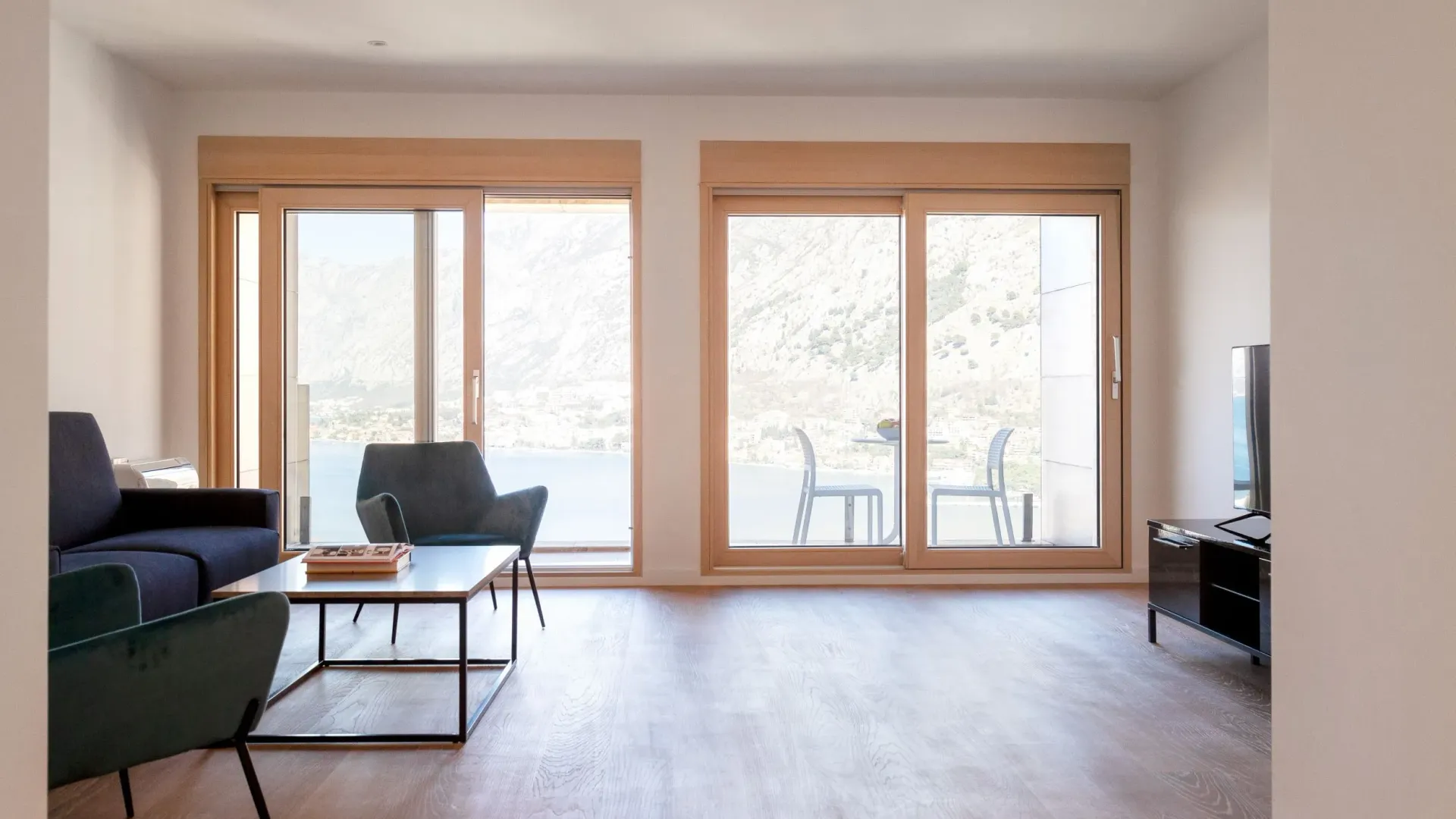 Sale, five bedroom apartment, 253m², Kotor, Crna Gora