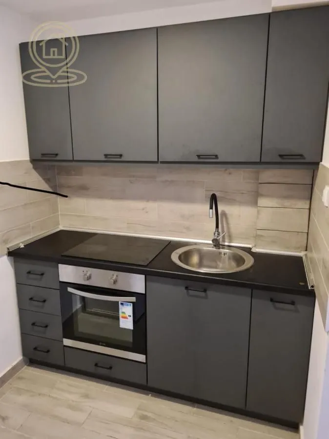 Izdavanje, dvosoban stan, 42m², Savski Venac, Beograd