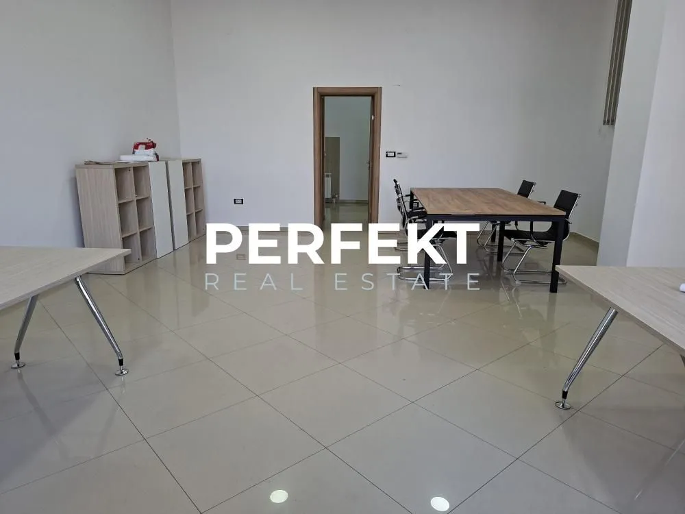 Rent, office space, 67m², Centar, Pančevo