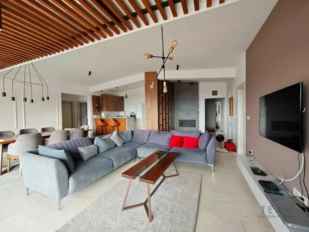 Sale, four bedroom apartment, 199m², Lazi, Budva