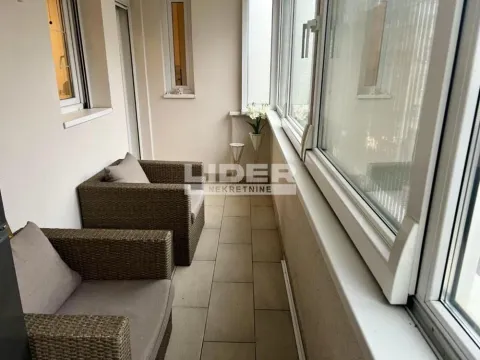 Rent, one bedroom apartment, 45m², Stari Grad, Beograd - image 11