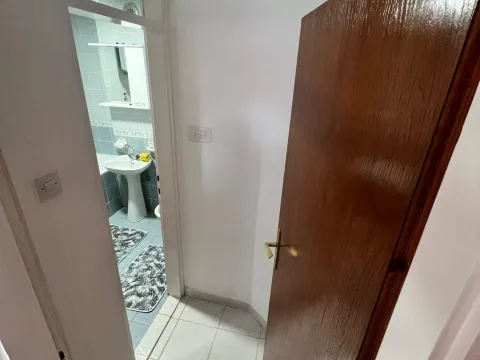 Izdavanje, jednosoban stan, 35m², Stari Aerodrom, Podgorica - image 8