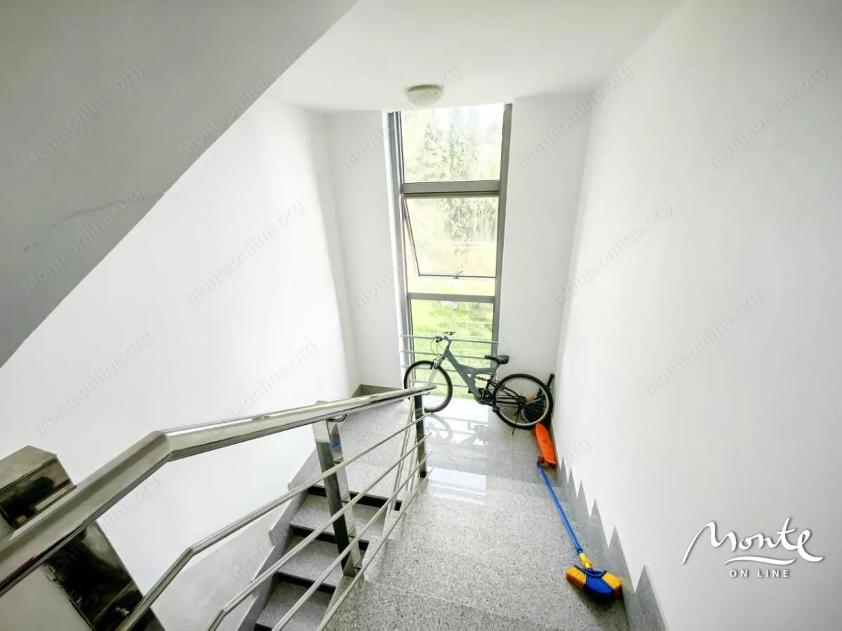 Prodaja, trosoban stan, 196m², Podgorica, Crna Gora