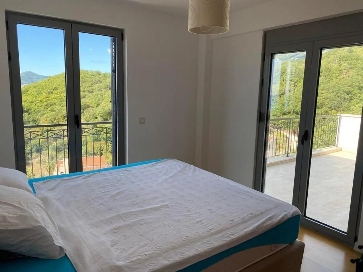 Sale, two bedroom apartment, 120m², Sveti Stefan, Budva
