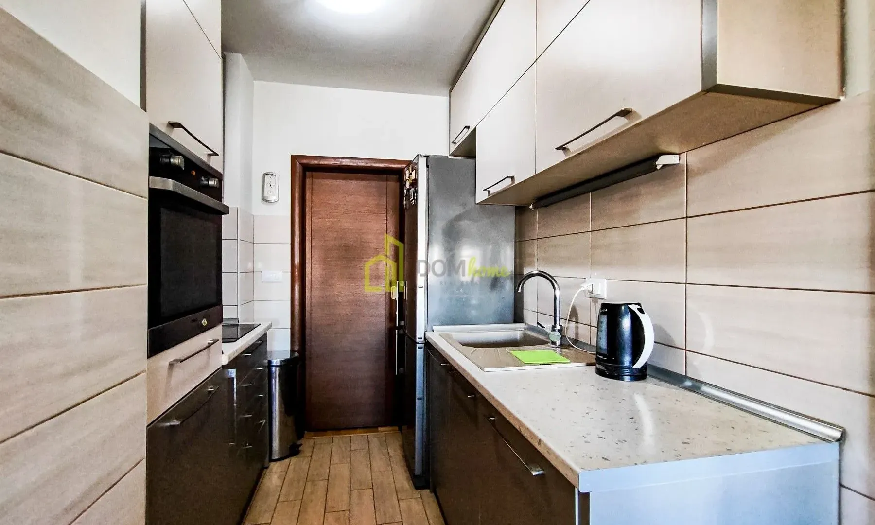 Prodaja, trosoban stan, 95m², Centar, Podgorica