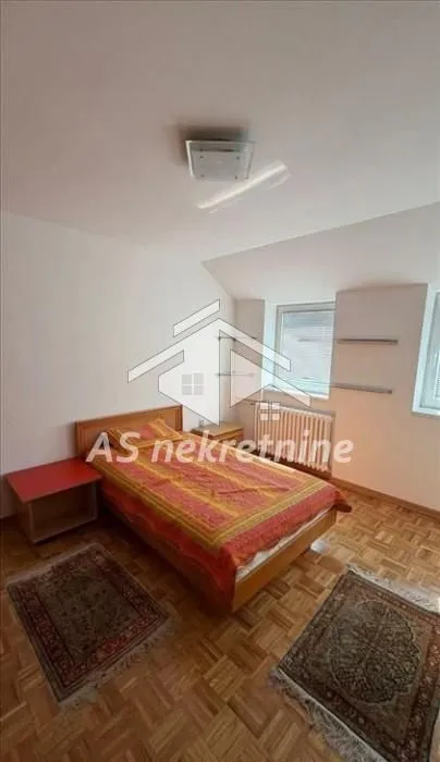 Rent, apartment, 210m², Čukarica, Beograd