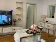 Izdavanje, trosoban stan, 200m², Bečići, Budva - image 2