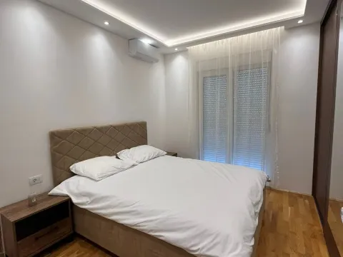 Izdavanje, dvosoban stan, 58m², Stari Aerodrom, Podgorica - image 10