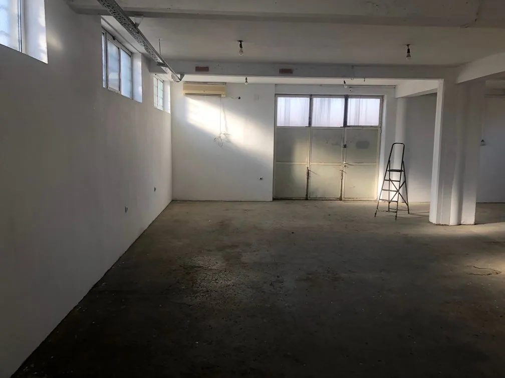 Rent, office space, 200m², Zemun Ugrinovci, Zemun Sve Podlokacije