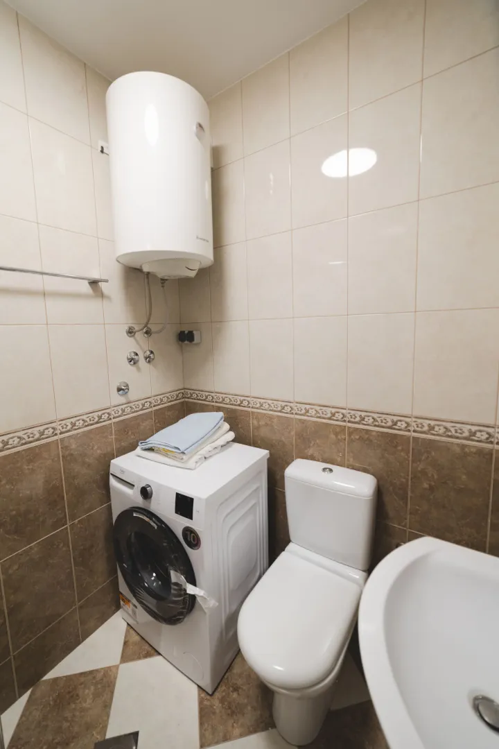 Izdavanje, dvosoban stan, 62m², Momišići, Podgorica