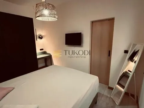 Sale, two bedroom apartment, 40m², Kalenić Pijaca, Vračar Sve Podlokacije - image 10