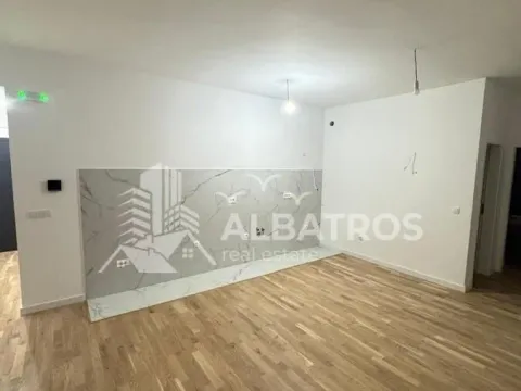 Rent, one bedroom apartment, 582m², Makedonsko naselje, Bar - image 2