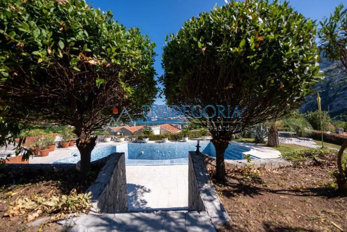 Prodaja, kuća, 400m², Kotor, Crna Gora