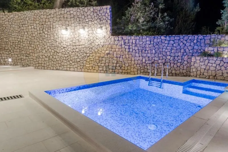 Prodaja, kuća, 285m², Reževići, Budva