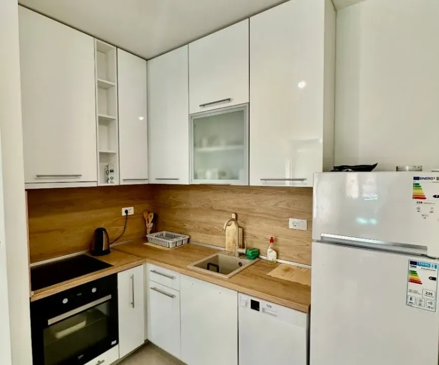 Izdavanje, jednosoban stan, 47m², City Kvart, Podgorica