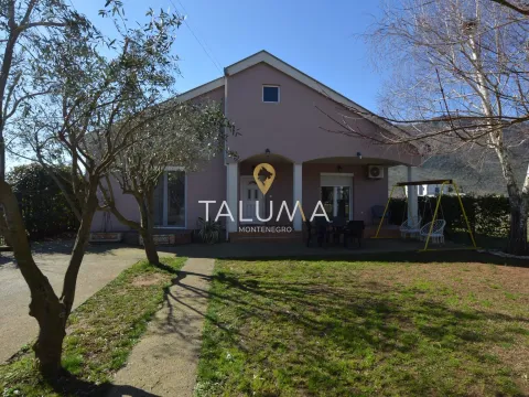 Prodaja, kuća, 150m², Tološi, Podgorica - image 13