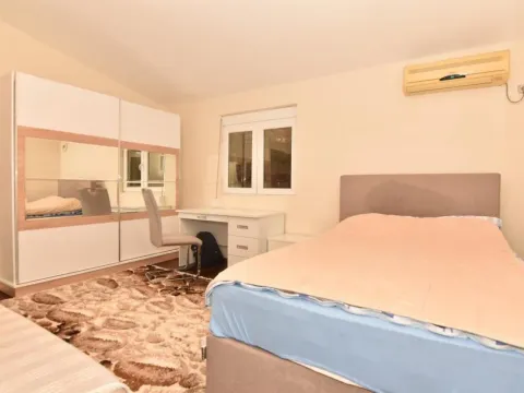 Sale, house, 235m², Velje Brdo, Podgorica - image 9