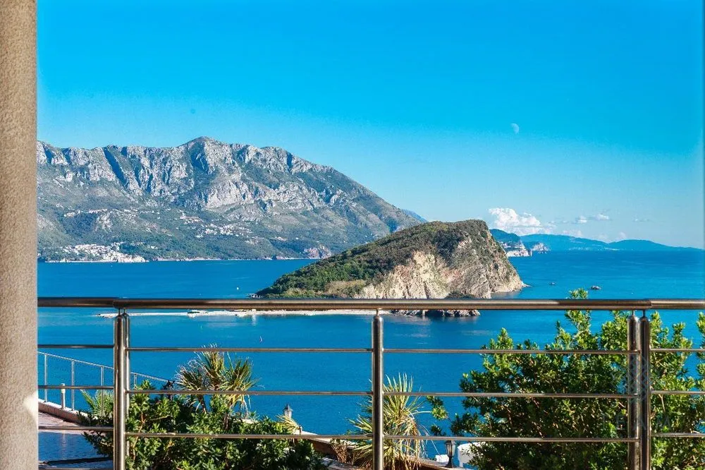 Sale, three bedroom apartment, 129m², Vidikovac, Budva