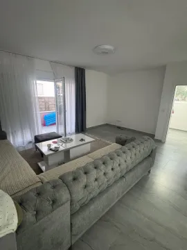Izdavanje, kuća, 170m², Zaljevo, Bar - image 6