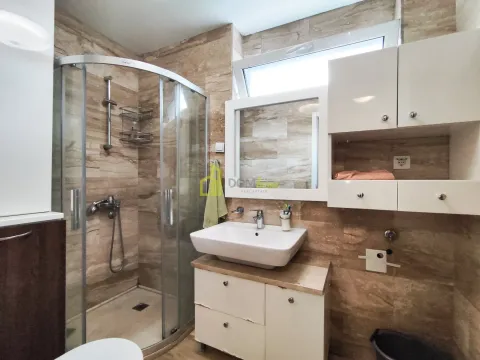 Prodaja, trosoban stan, 109m², Preko Morače, Podgorica - image 4