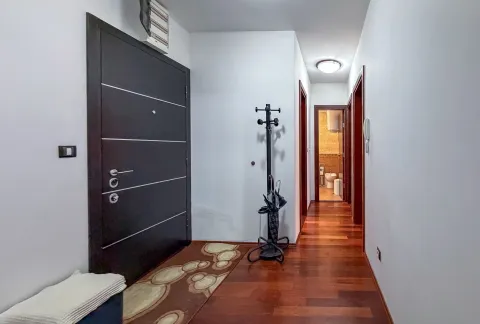 Prodaja, trosoban stan, 85m², Dobrota, Kotor - image 17