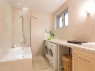 Prodaja, dvosoban stan, 119m², Kotor, Crna Gora - image 10