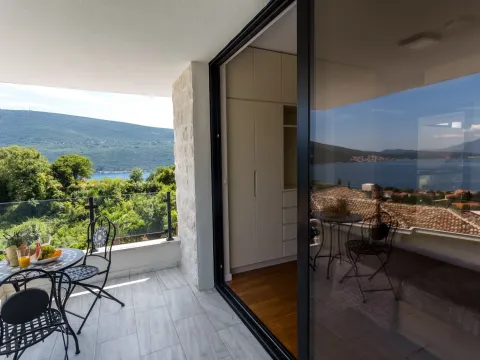 Prodaja, kuća, 360m², Đenovići, Herceg Novi - image 12