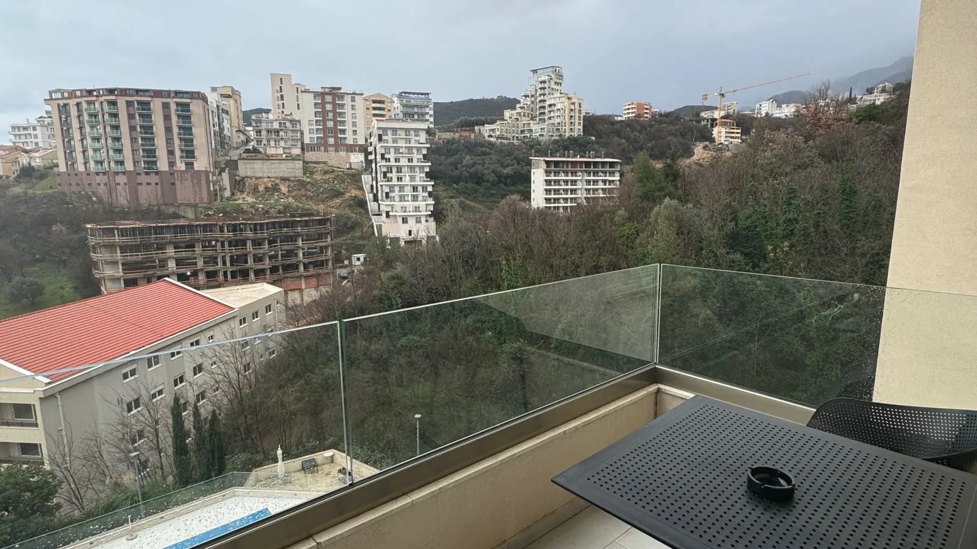 Rent, one bedroom apartment, 49m², Bečići, Budva