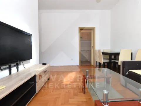 Rent, one bedroom apartment, 43m², Stari Aerodrom, Podgorica - image 2