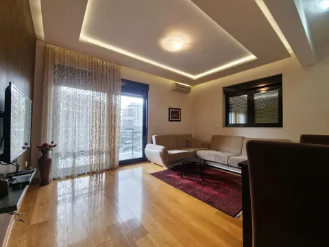 Izdavanje, jednosoban stan, 42m², Budva, Crna Gora - image 1